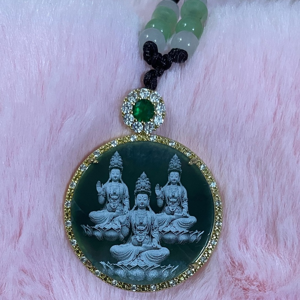 Certified Grade A Natural Real Emerald Stone Quan Yin  Pendant Jadeite Necklace